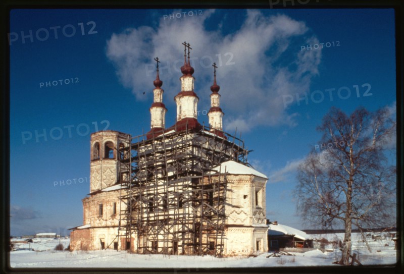 Church of the Resurrection in Varnitsy (1743-50 and 1772-75), southeast view, Tot'ma, Russia 1998.