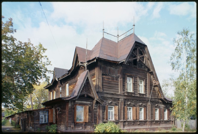 A.A. Lesnevskii house (early 20th century), Barnaul, Russia; 1999