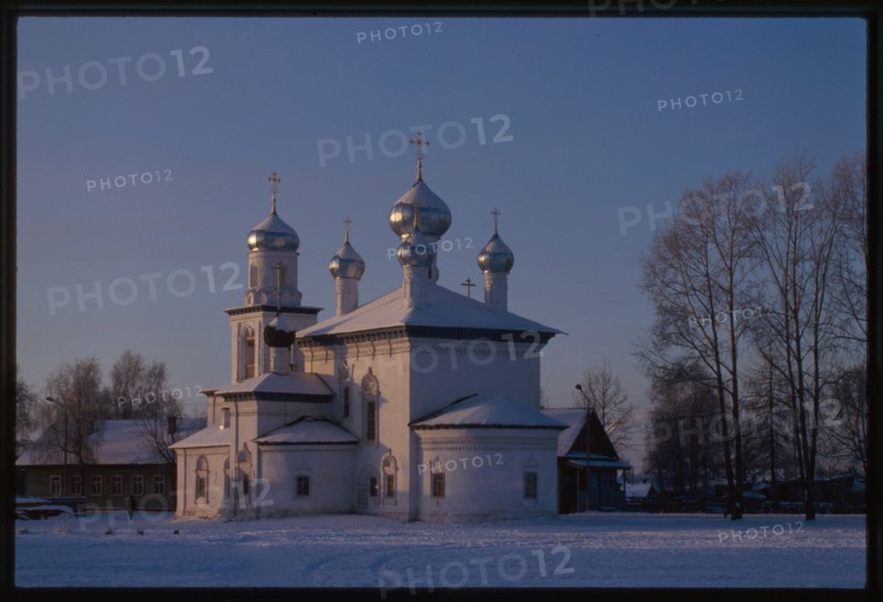 Church of the Nativity of the Virgin (1682), southeast view, Kargopol', Russia 1999.