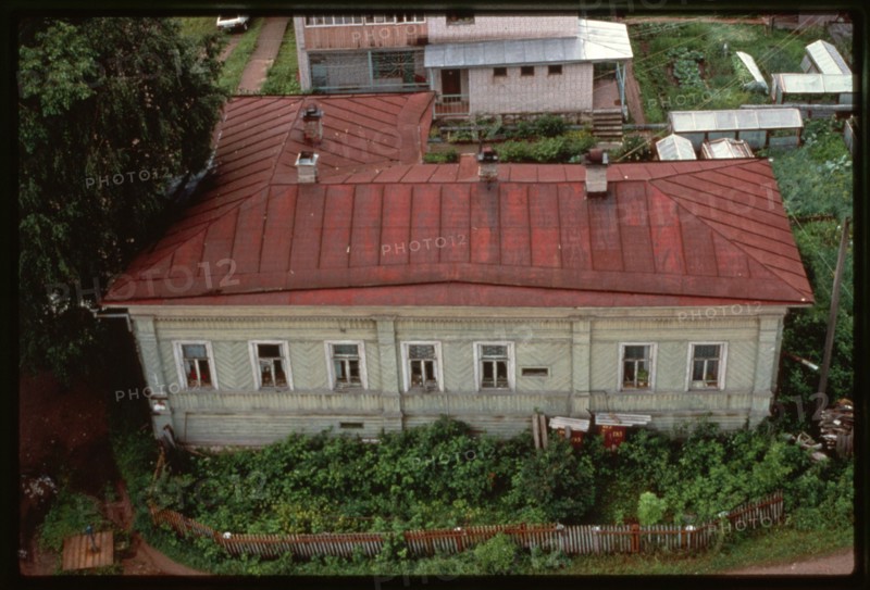 Log house, Kuskov Embankment (19th century), Tot'ma, Russia 1996.