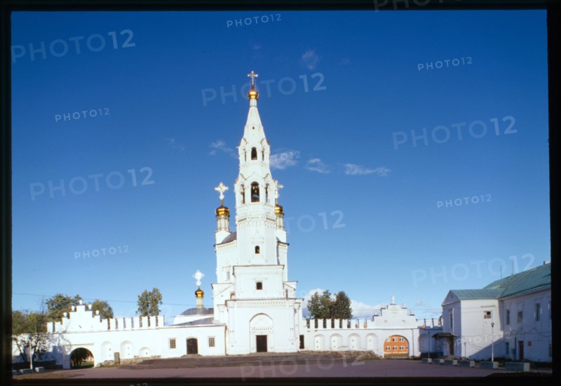 Church of the Trinity (1703-12), west view, Verkhotur'e, Russia 1999.