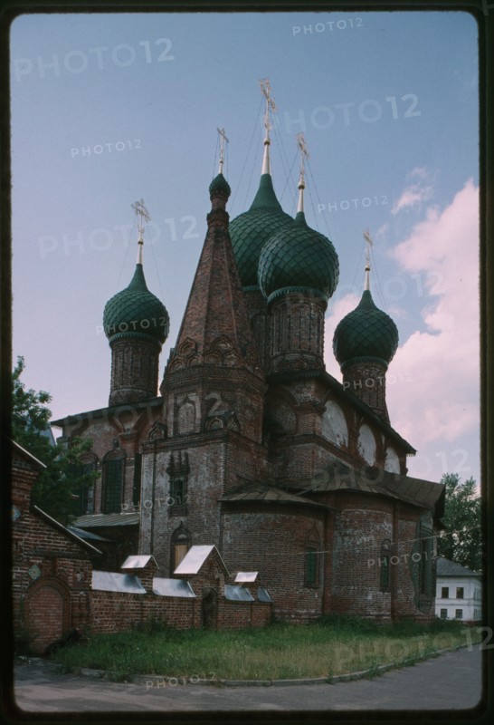 Church of Saint John Chrysostome in Korovniki (1649-54), southeast view, Yaroslavl, Russia; 1995
