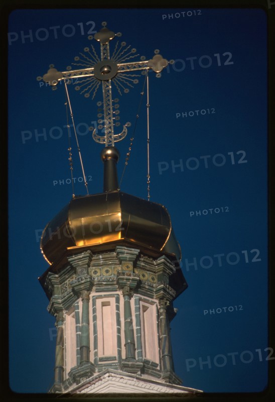 Church of the Trinity (1703-12), east view, cupola detail, Verkhotur'e, Russia 1999.