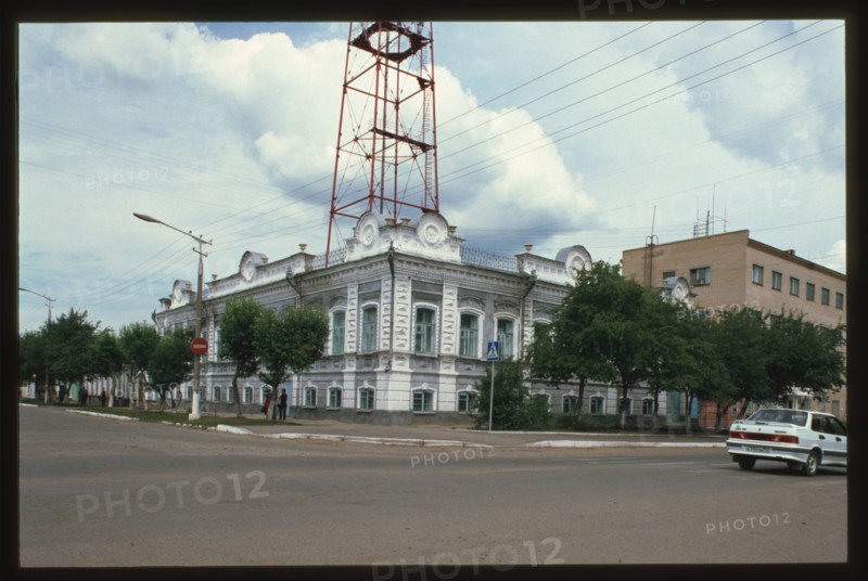 City Administration building (Gorodskaia uprava) (Lenin Street 69), (around 1880), Troitsk, Russia; 2003