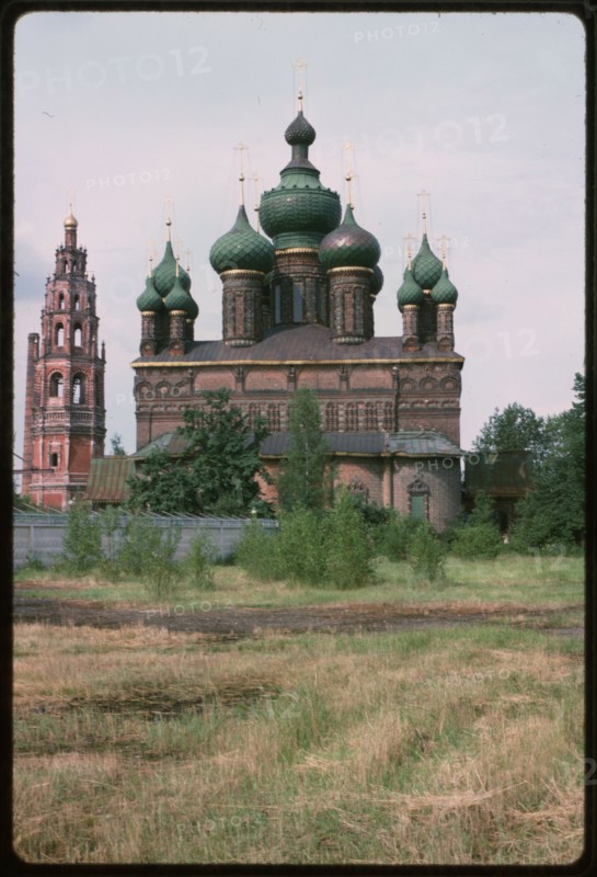 Church of John the Baptist at Tolchkovo (1671-87), east view. Yaroslavl, Russia; 1994