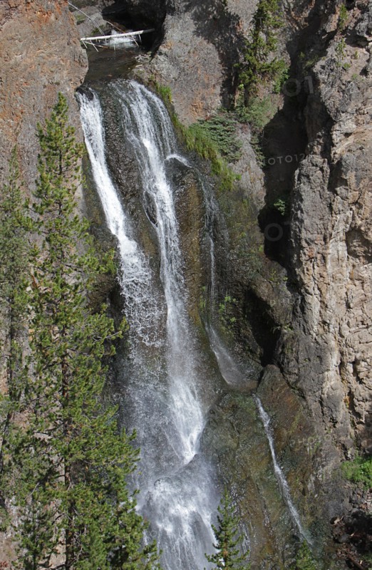 Crystal Falls in Yellowstone National Park; Date: 19 August 2014