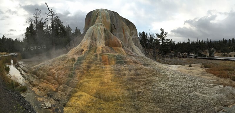 Orange Spring Mound - Mammoth in Yellowstone National Park; Date: 17 September 2015