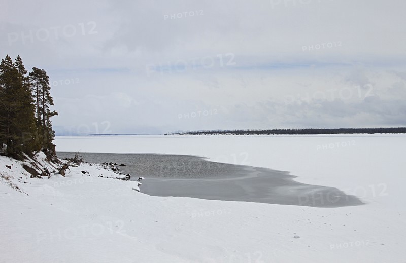 Yellowstone Lake at Pumice Point in Yellowstone National Park; Date: 18 April 2014