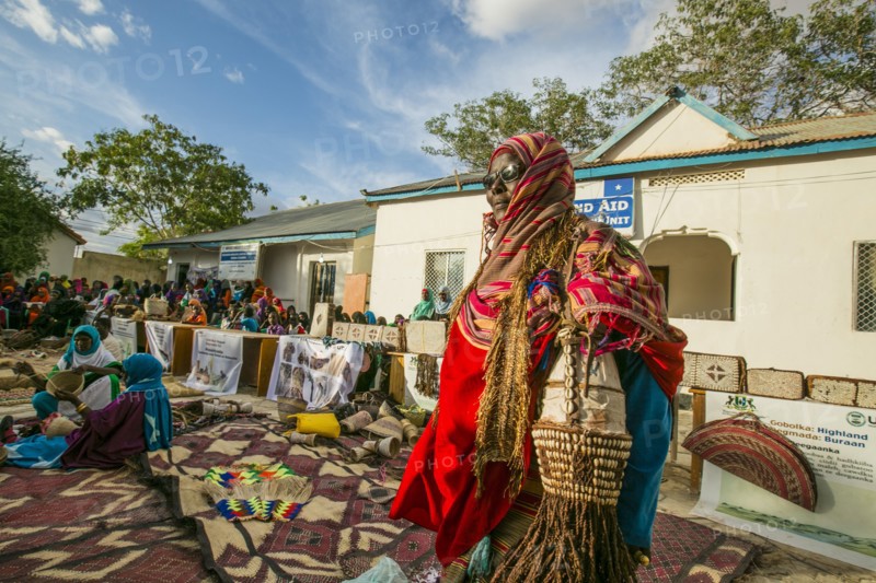 Woman in traditional dress, Garowe Art and Culture, in Puntland ca. 2 June 2015