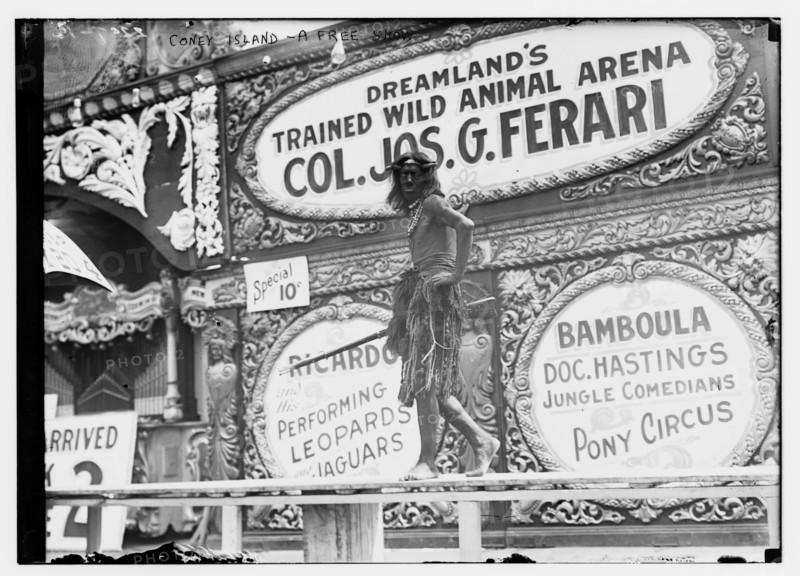 Sideshow performer