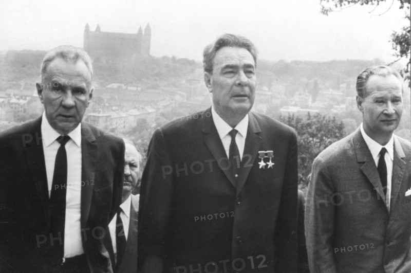 Ceremony honoring Russians killed in WWII