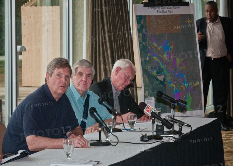 2011 USDA Secretary Tom Vilsack Iowa/Nebraska Flood Visit