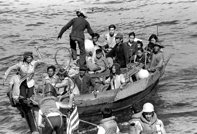 Line is secured to a 35 foot fishing boat