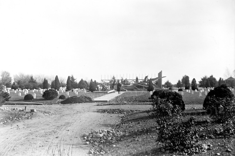 Building of the Confederate Monument