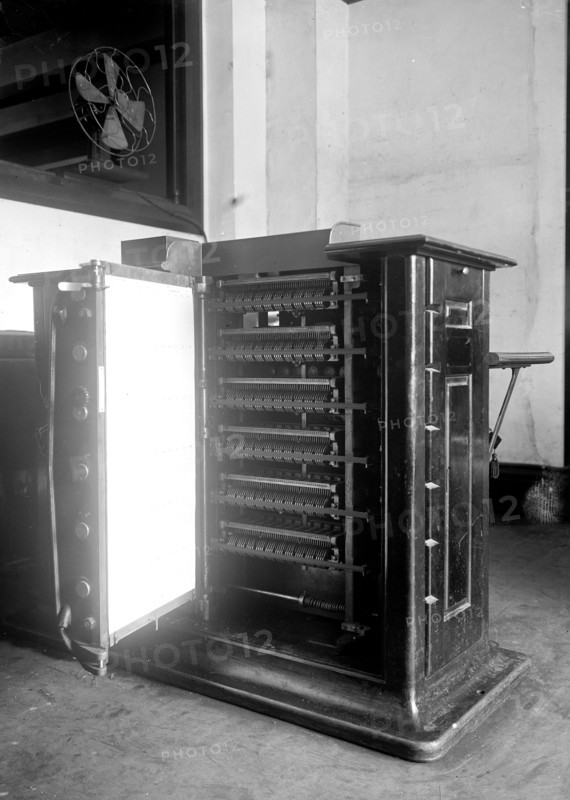 Census Bureau tabulating machine ca. 1917