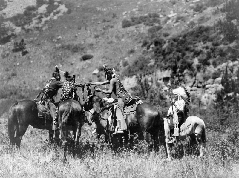 Edward S. Curtis Native American Indians