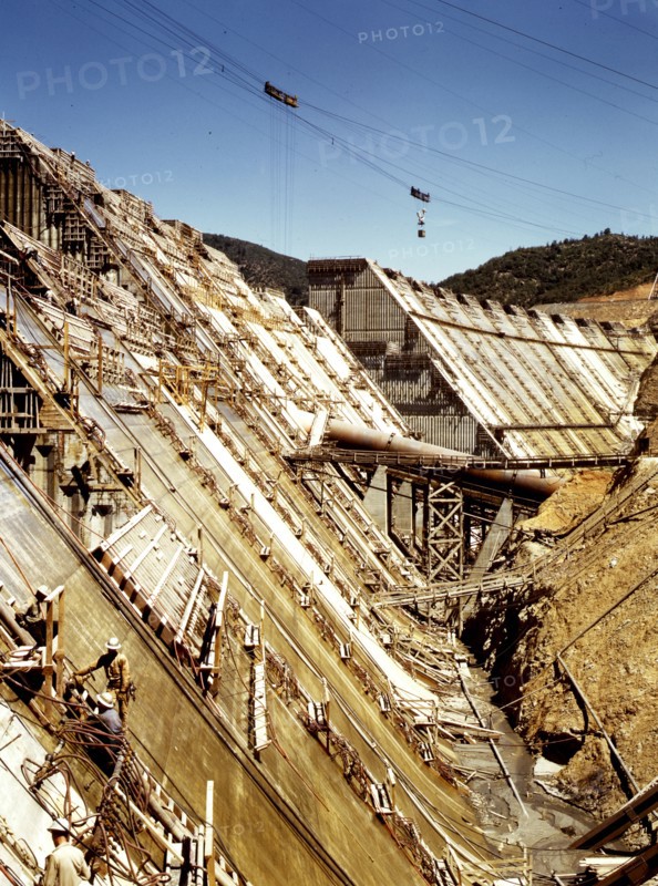 Shasta dam under construction