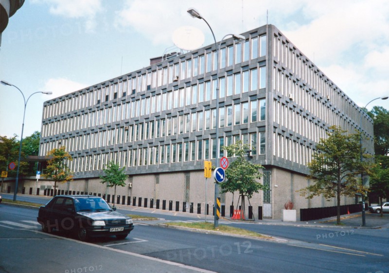 U.S. embassies consulates and chancery buildings