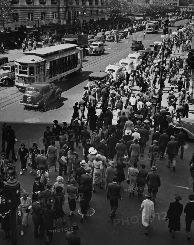 1930s New York City - Fifth Avenue and 42nd Street, looking west from Seymour Building, 503 Fifth Avenue, Manhattan ca. 1937