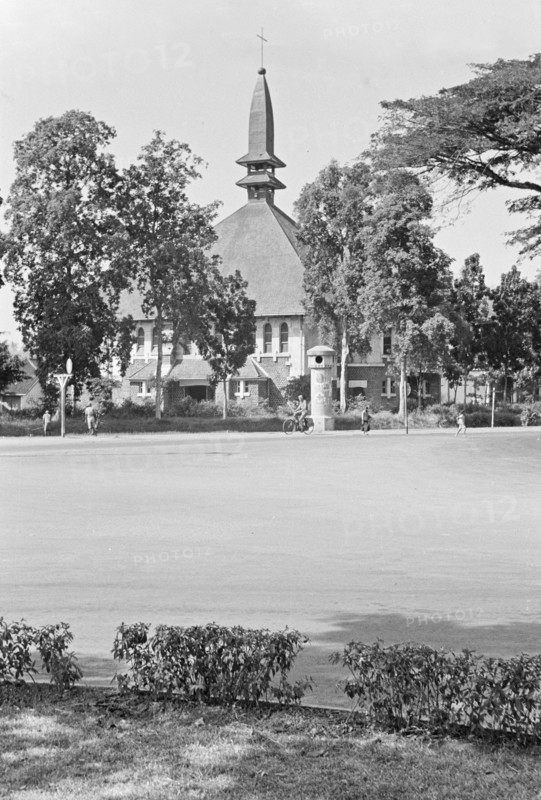 1947 - Roman Catholic Cathedral in Randusari (Semarang). Built around 1935, architect J. Th. van Oyen - Location: Indonesia, Java, Dutch East Indies