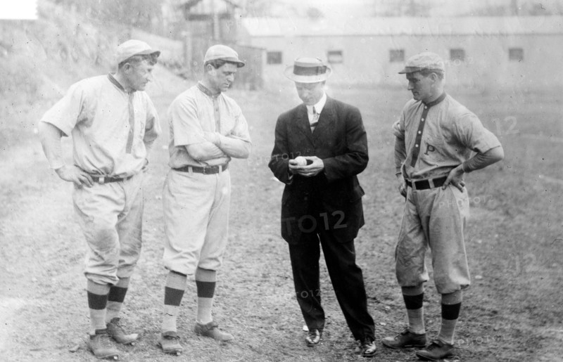 Honus Wagner, Mike Donlin, manager Fred Clarke, Marty O'Toole, Pittsburgh NL (baseball) ca. 1912
