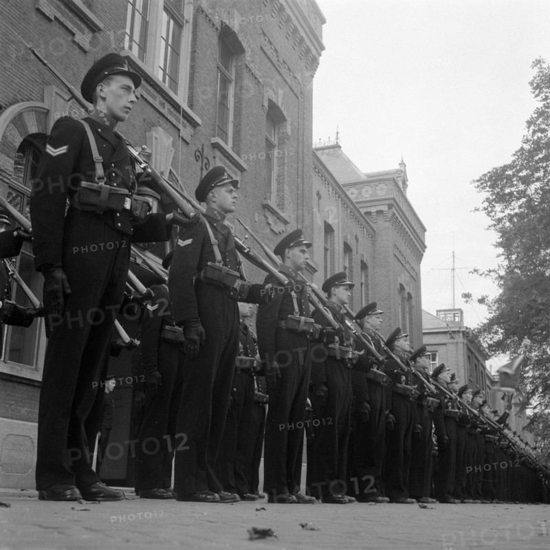 September 21, 1947 - Dutch Military - Installation nobility breasts