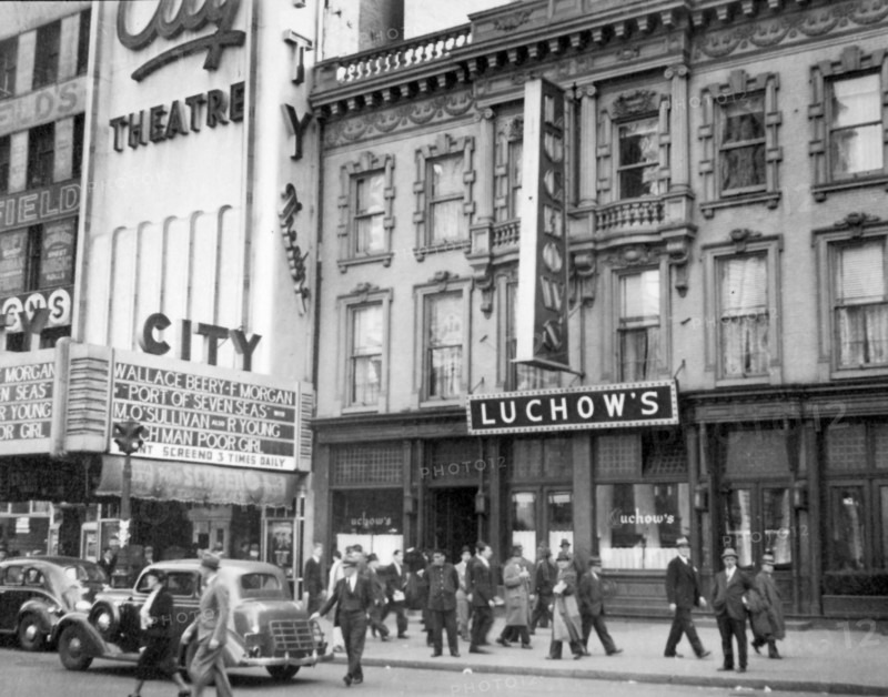 1930s New York City - Luchow's Restaurant, 110 East 14th Street, Manhattan ca. 1938