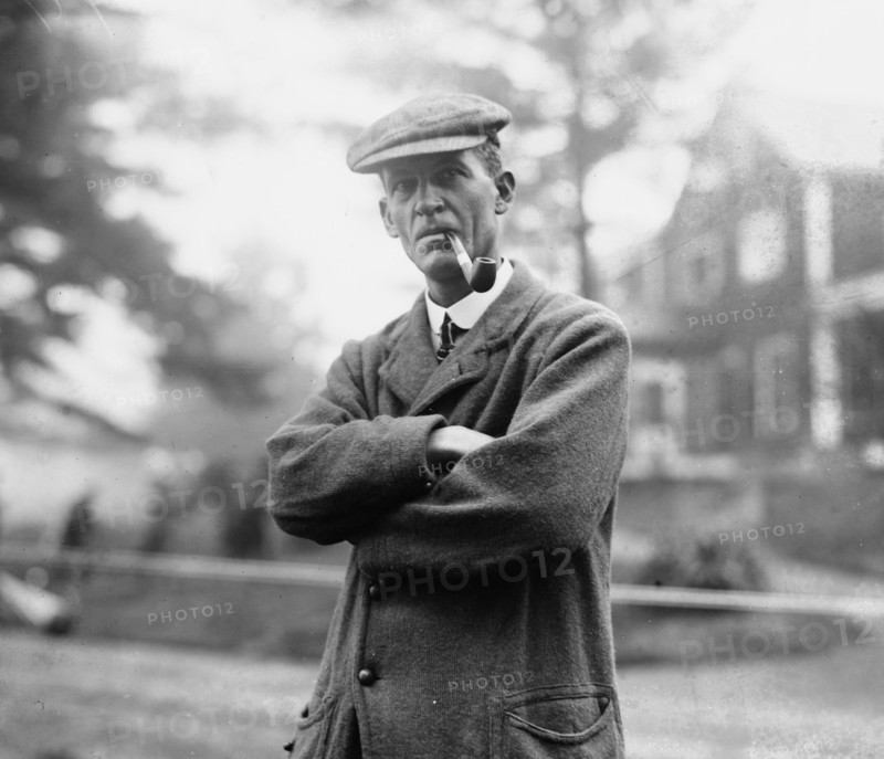 Walter J. Travis, smoking pipe