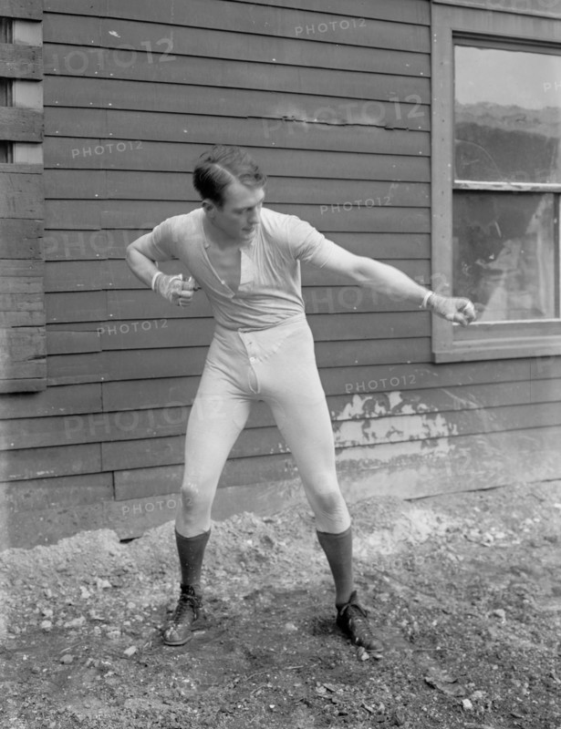 Stanley Ketchel in boxing pose