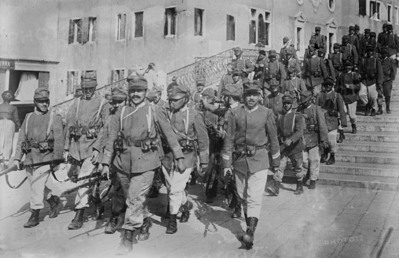 Italian soldiers in Venice during World War I ca. 1914-1915