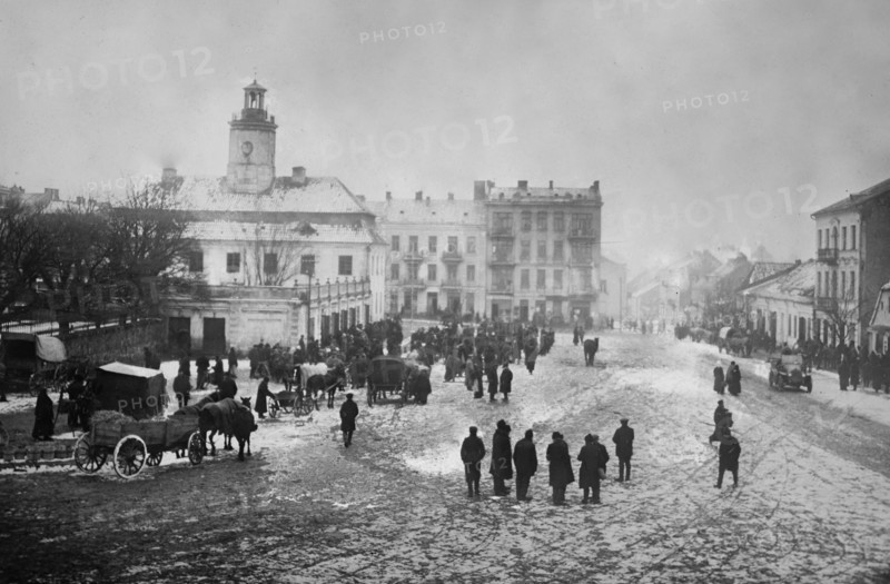 Street and buildings at Mlawa, Russia (now Poland) during World War I ca. 1914-1915