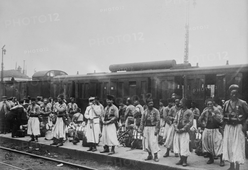 Algerian soldiers in Europe during World War I ca. 1914-1915