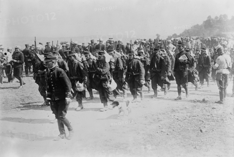French soldiers marching at the beginning of World War I ca. 1914-1915