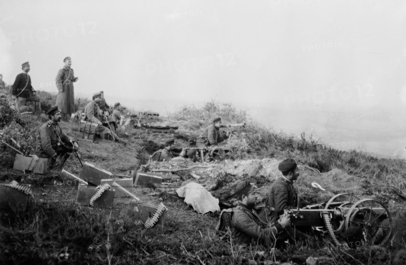 Soldiers (probably Bulgarians) with guns near Çatalca, Turkey during the Balkan Wars ca. 1912-1913