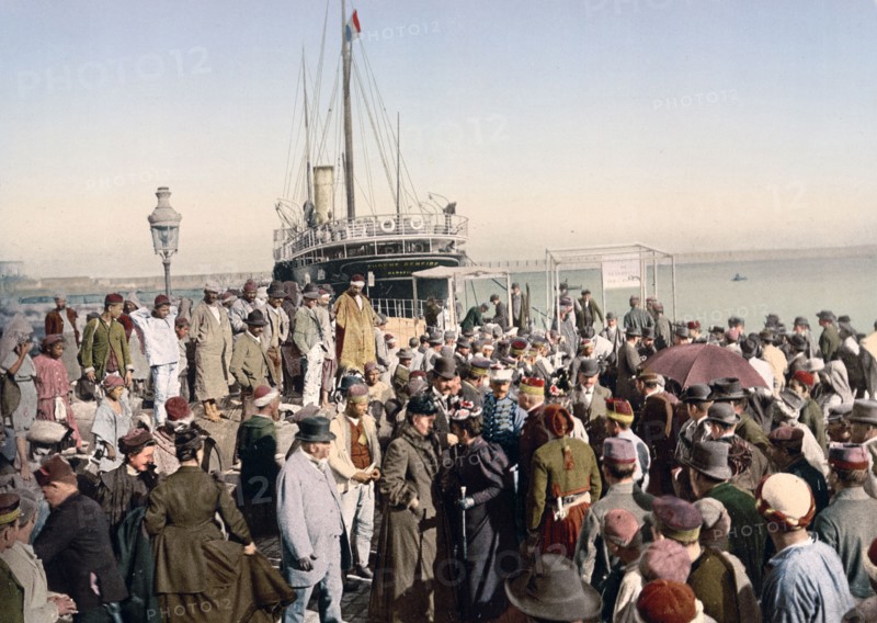 Disembarking from a ship, Algiers, Algeria ca. 1899
