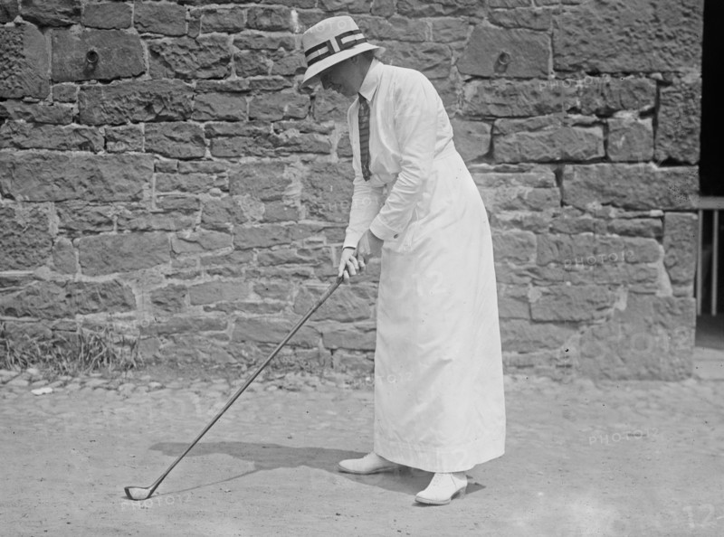 American amateur golfer Georgianna Millington Bishop ca. May 1914