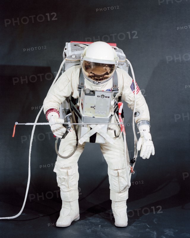 (18 Jan. 1966) Test subject Fred Spress, Crew Systems Division, wears the spacesuit and extravehicular equipment planned for use by astronaut David R. Scott.