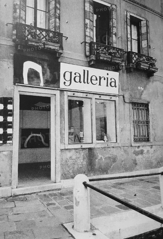 Galleria Numero di Fiamna Vigo. Venice, Campo S. Stefano 1969