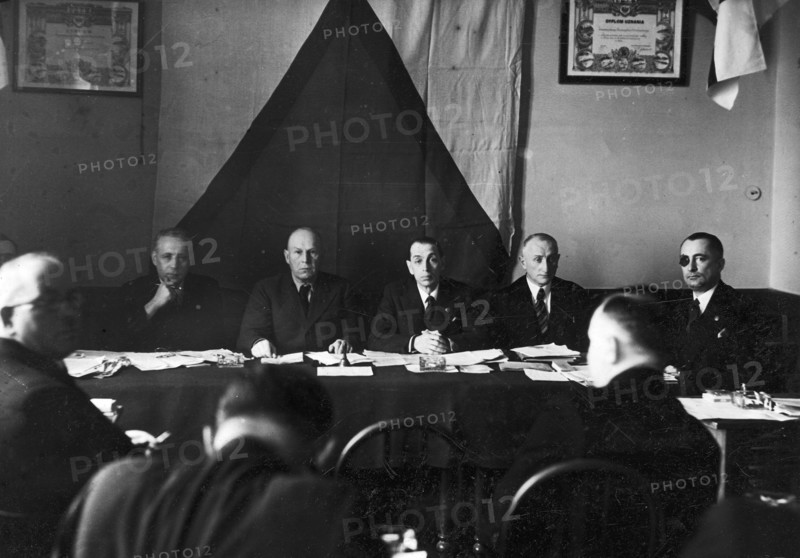 Meeting of the rowing assembly in Warsaw - the presidium; March 14, 1937. Seated from left: Alfred Loth, president of the Polish Association of Rowing Jerzy Bojanczyk, director Bogdan Gedziorowski, H. Szumski, Chodacki ca. 1937