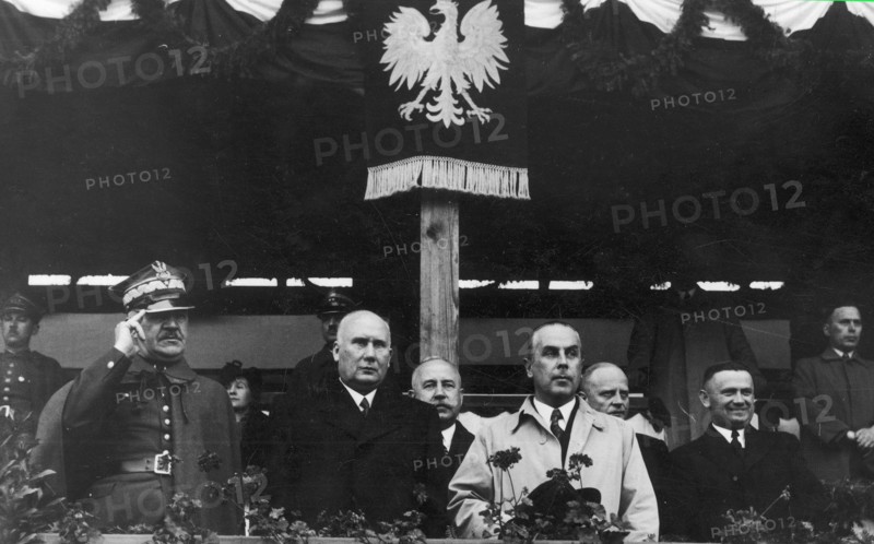 Jubilee of the Lódz Sports Club, June 1939. On the grandstand stand from the left: general Franciszek Dindorf-Ankowicz, president of Lódz Jan Kwapinski, president of the Lódz Sports Club Józef Wolczynski, Lódz voivode Henryk Józewski.