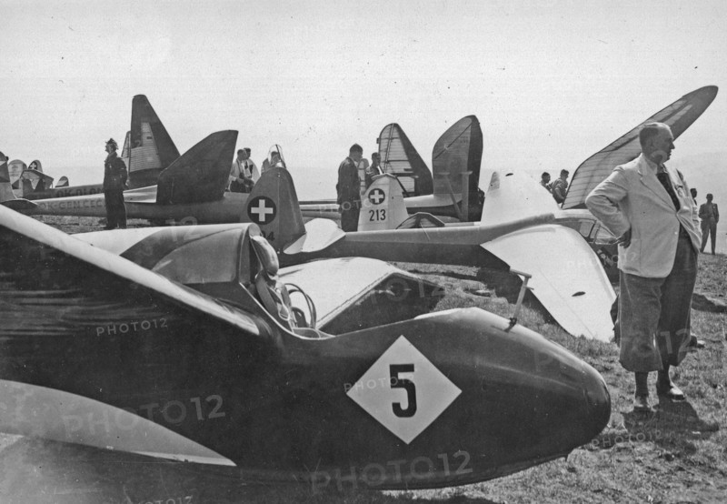 Glider PWS-101 during the competition in Wasserkuppe in 1937