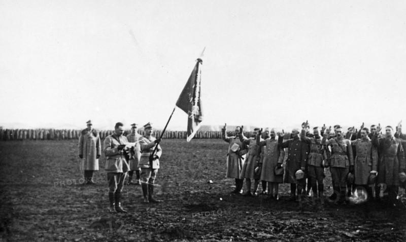 Polish military camp in La Mandria near Turin - the swearing-in ceremony of two hundred officers ca. 1918