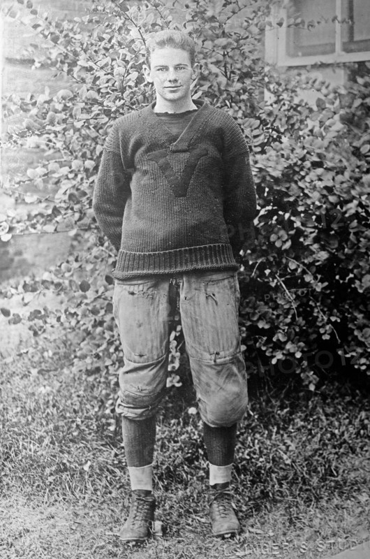 Historical football player - Robert Gooch of the Virginia Cavaliers football team on October 21, 1912.
