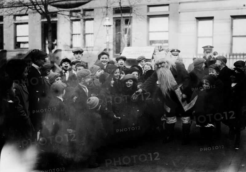 Date: 1910-1915 - Christmas collections