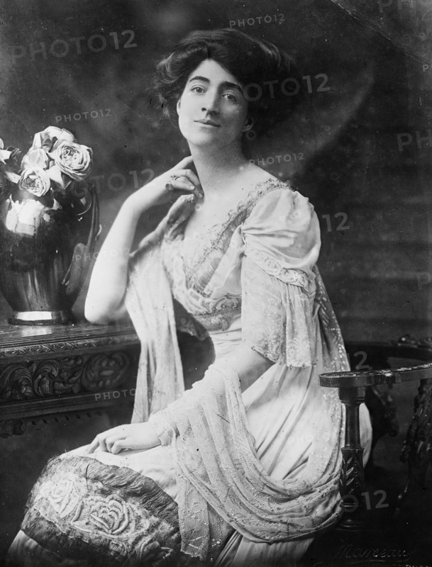 Date: 1910-1915 - Evelyn Parnell