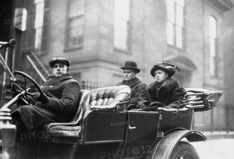 Commander Kathy Davis & Deputy Lewis ca. 1910-1915