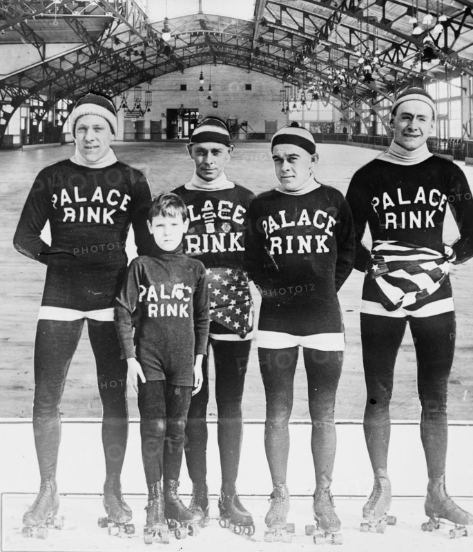 Date: 1910-1915 - Palace Rink Team - Detroit