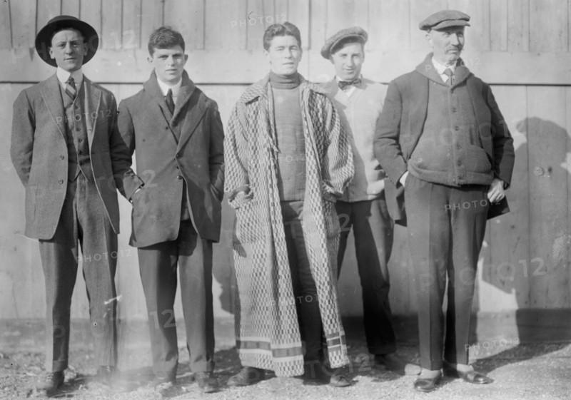 Date: 1910-1915 - Young Fox, Sapper O'Neill and Manager McDonald