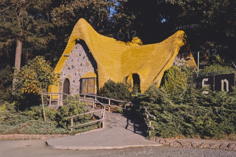 1980s America -   Enchanted Forest, Turner, Oregon 1987