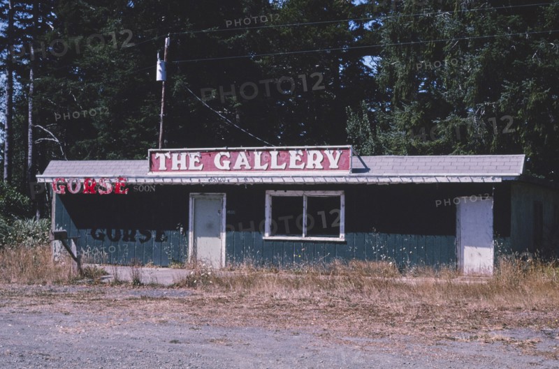 2000s America -  The Gallery Gifts, Route 101 south of Langlois, Oregon 2003